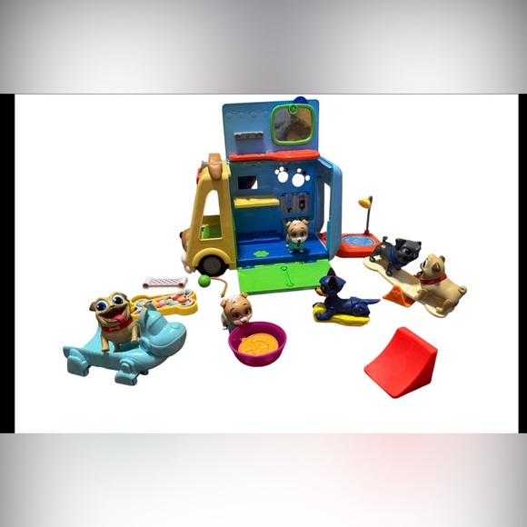 Disney Junior Puppy Dog Pals Awesome Care Bus Mobile Vet Center Playset Friends - Picture 1 of 6